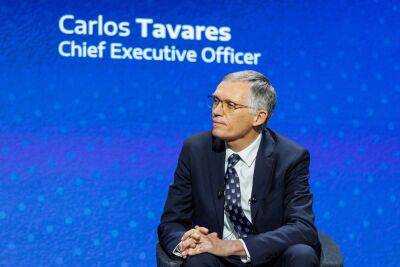 Карлос Таварес - Глава Stellantis требует отменить нормы Euro 7 и защитить Европу от китайских машин - kolesa.ru - Англия - Евросоюз