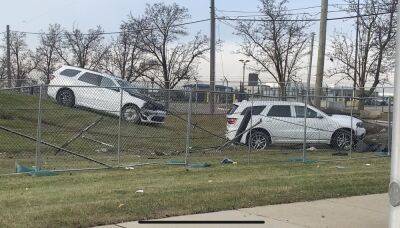 Два Dodge Durango разбили при попытке угнать с завода - autocentre.ua - Сша - Durango - county Dodge