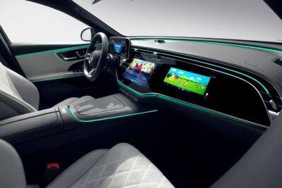 Новый Mercedes-Benz E-Class раскрылся изнутри: экраны, селфи-камера и TikTok - kolesa.ru - Mercedes-Benz