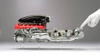 Миниатюрная копия двигателя Ferrari будет стоить как настоящий автомобиль - auto.24tv.ua - Англия