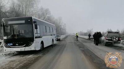 Автобус с пассажирами попал в массовое ДТП на трассе в Башкирии - usedcars.ru - республика Башкирия - Уфа