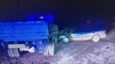 «Тойота» и грузовик столкнулись в Челябинской области, один человек погиб - usedcars.ru - Челябинская обл.